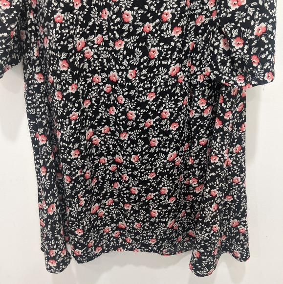 PrettyLittleThing Plus Black Floral Print Cupped Split Detail Midi Dress - Picture 7 of 14